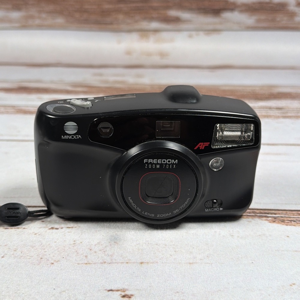 Minolta Freedom Zoom 70EX 35mm Point and Shoot Film Camera Black AF